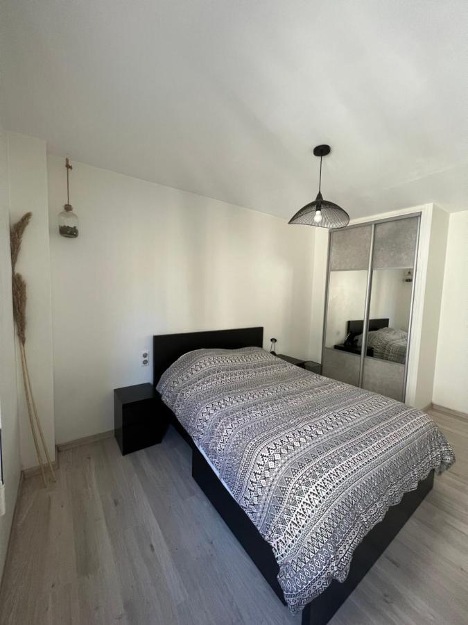 Superbe Appartement Centre Ville Nîmes Exterior foto